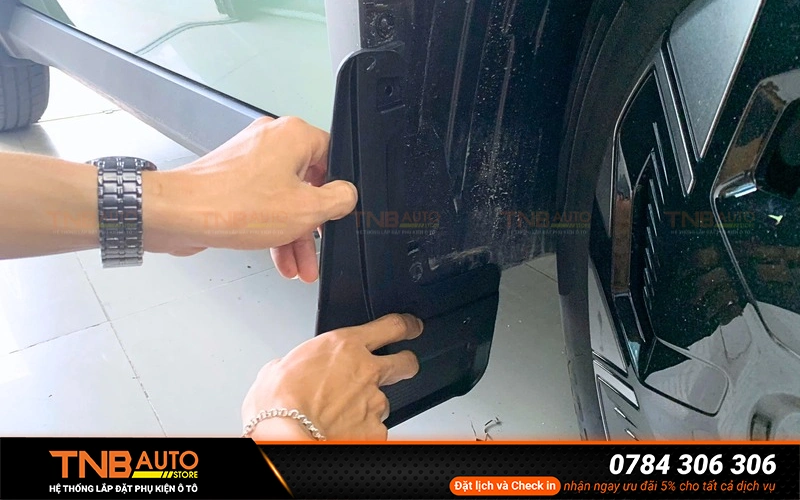Dè chắn bùn Vinfast VF5 chuẩn form xe 10 Hướng dẫn lắp đặt dè chắn bùn VF5 nhanh gọn