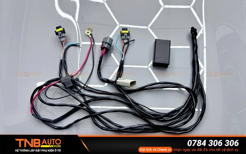Module nguồn lắp đèn gầm Vinfast VF6 IKYXPRO 12 Module IKYXPRO lắp nguồn đèn gầm VF6 tích hợp sẵn relay và công tắc