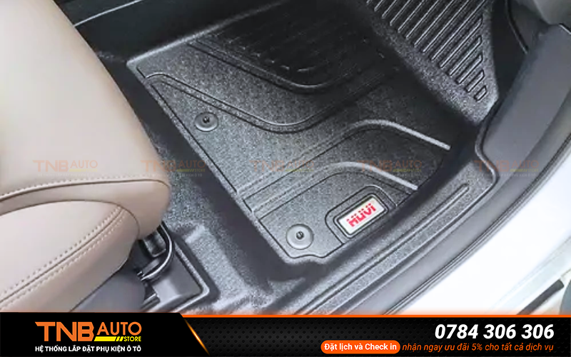 Thảm lót sàn BYD M6 chống thấm tốt, đa dạng mẫu 1 Thảm lót sàn BYD M6 hoạt động như một lớp bảo vệ chắc chắn giúp hạn chế tối đa tình trạng trầy xước, bám bẩn hay ẩm mốc trên sàn xe zin