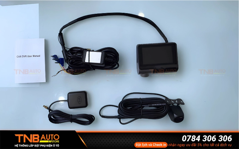 Camera hành trình Carlover S9 ghi trước 2K cực nét 8 Carlover S9 sở hữu thiết kế nhỏ gọn giúp dễ dàng lắp đặt trên nhiều dòng xe mà vẫn đảm bảo tính thẩm mỹ cho nội thất