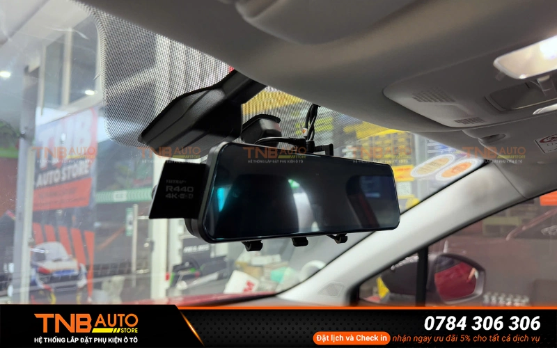 Camera hành trình xe Omoda C5 cao cấp | Giá ưu đãi 1 Camera hành trình xe Omoda C5 giúp ghi lại toàn bộ diễn biến phía trước, sau