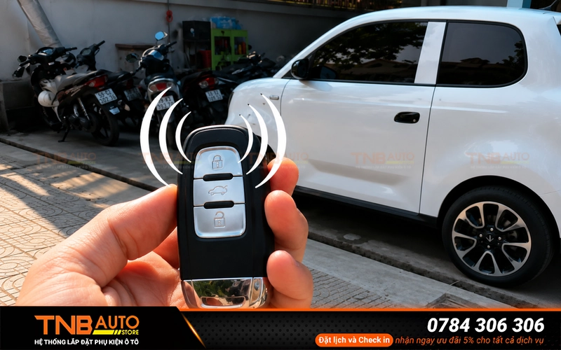 Chìa khóa thông minh Smartkey Vinfast VF2 - Bảo hành 3 năm 10 Nâng cấp chìa khóa thông minh Smartkey VinFast VF2 tại TNB Auto lắp zin cắm giắc 100% theo xe, không cắt nối, không trích dây điện nên sẽ giảm rủi ro ảnh hưởng đến bảo hành của xe
