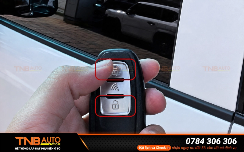 Chìa khóa thông minh Smartkey Vinfast VF2 - Bảo hành 3 năm 9 Khóa Smartkey cho xe VF2 hỗ trợ thao tác nhấn nút giữa 2 lần để tắt máy và khóa cửa