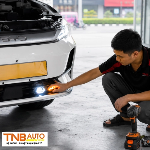 Lắp đèn gầm BYD M6 tăng sáng, cực ấn tượng 2 Lắp đèn gầm BYD M6 1