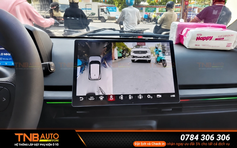 Lắp màn hình Android VF2 - Dẫn đường, giải trí tiện lợi 13 Màn hình Android còn hiển thị hình ảnh từ camera lùi hoặc camera 360 độ
