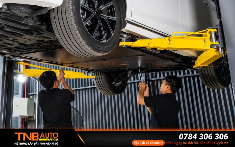 Tấm bảo vệ pin xe BYD Atto 3 khỏi va đập cực tốt 8 Lắp tấm bảo vệ pin BYD Atto 3 tại TNB Auto không gây ứ đọng nước