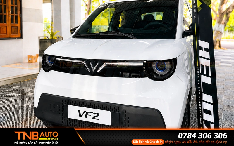 Dán phim cách nhiệt cho kính xe VF2 tăng cản nhiệt, cản tia UV 99% và giảm độ chói