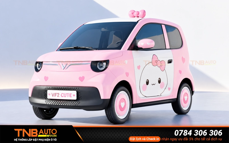 Dán decal VF2 sắc nét, bền màu 10 So với việc sơn đổi màu, decal có ưu điểm dễ tháo bỏ khi chủ xe muốn trở về màu sơn zin hoặc thay sang phong cách mới