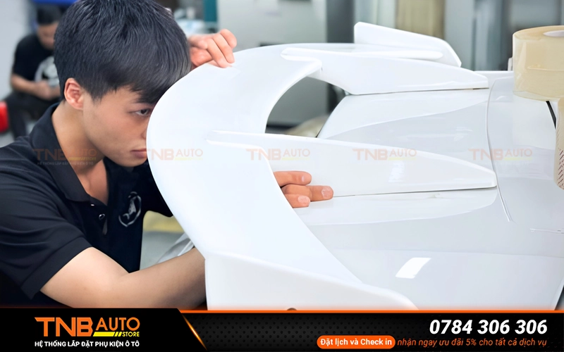 Đuôi gió VF6 thể thao cá tính cực hút mắt 17 Các lưu ý cần biết khi chọn đuôi gió VF6
