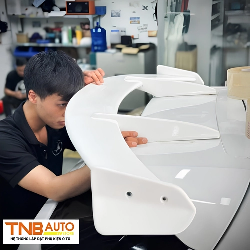 Đuôi gió VF6 thể thao cá tính cực hút mắt 4 Đuôi gió VF6 6