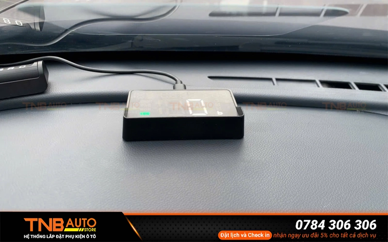 Lợi ích khi lắp màn hình HUD MCD91 cho xe Geely EX2