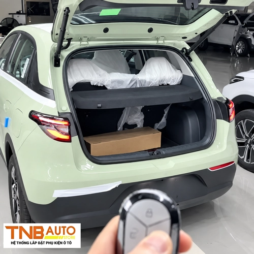 Cốp điện Geely EX2 3