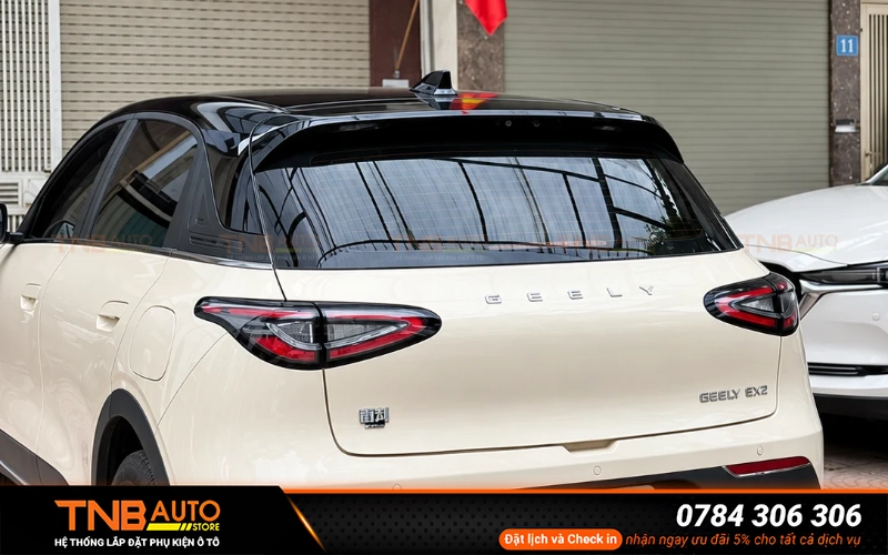 Lợi ích khi dán nóc đen Geely EX2