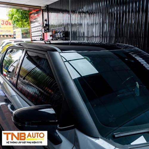 Dán nóc đen Vinfast VF5 sáng bóng, cực thể thao 3 Dán nóc đen Vinfast VF5 3