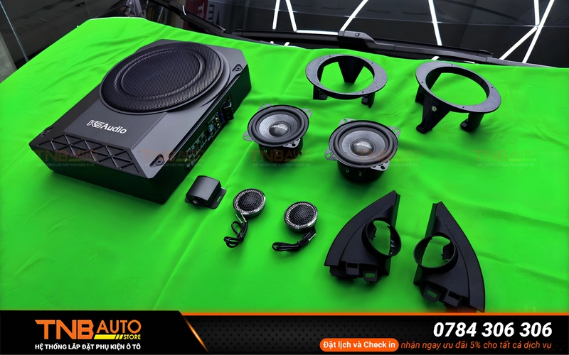 Nâng cấp loa VinFast Limo Green - Tăng trải nghiệm âm thanh 20 Tùy theo nhu cầu nghe nhạc và ngân sách, chủ xe có thể lựa chọn độ loa VinFast Limo Green với các hạng mục như loa sub, loa cánh cửa, loa trung tâm, Amply và bộ xử lý tín hiệu âm thanh DSP